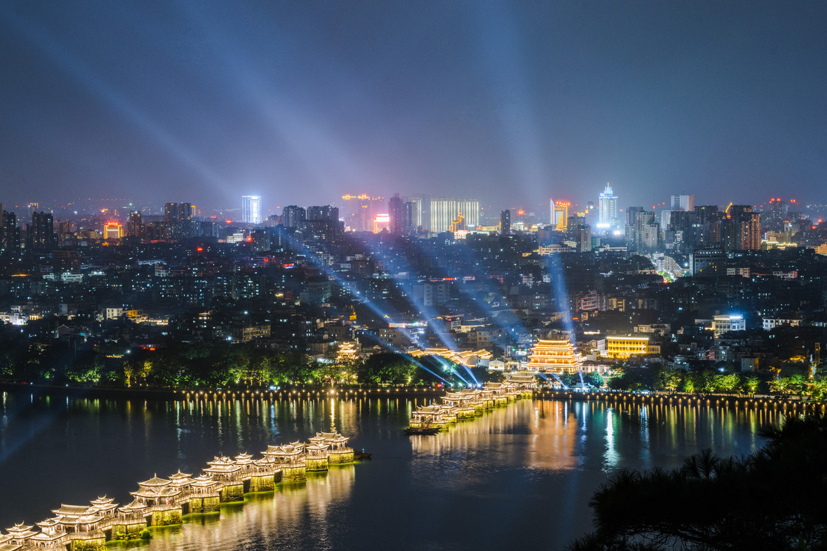 漫步沧州古城墙下,时光的印记